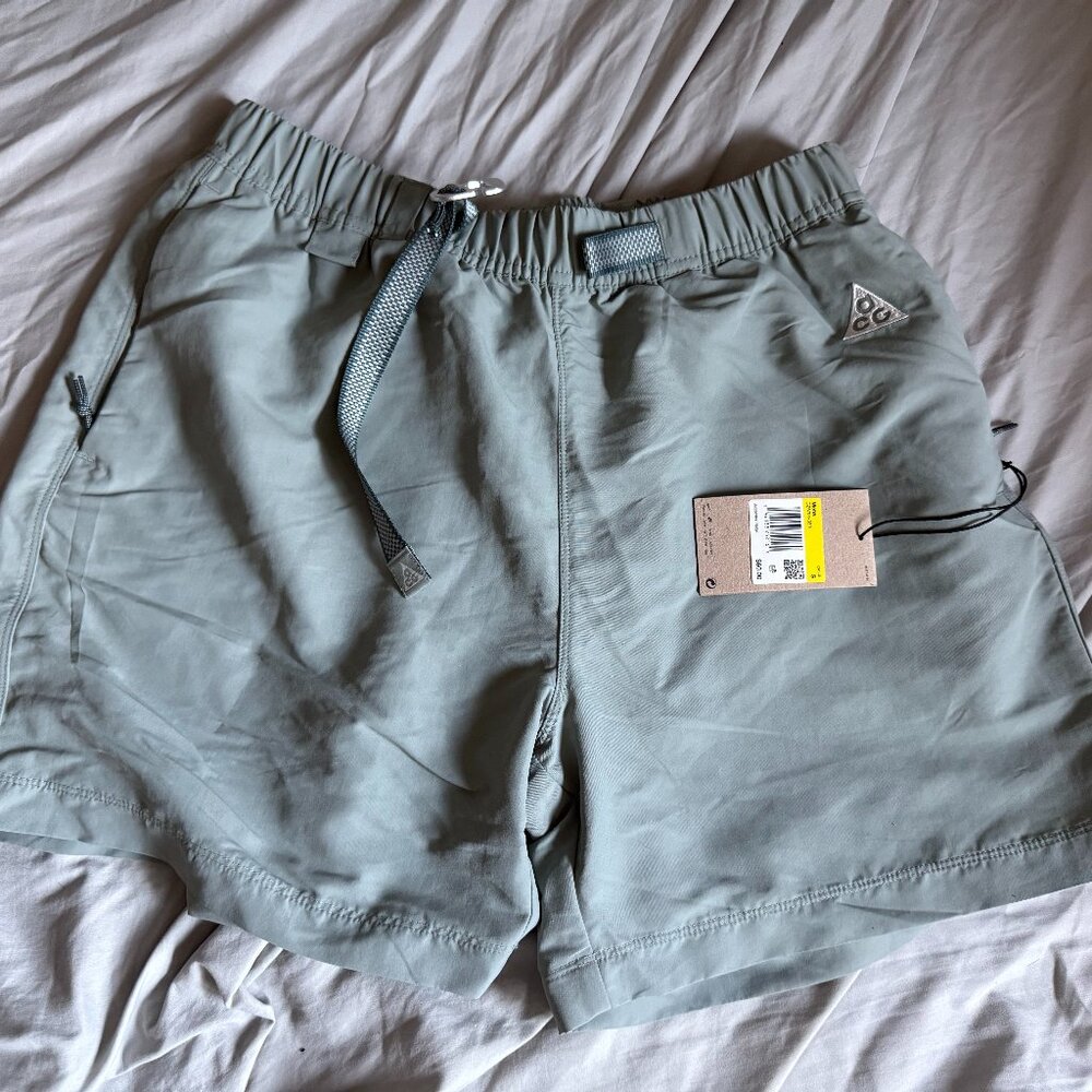 Nike ACG Hiking 6" Shorts Men's SMALL NWT CZ6704-330 Loose Fit